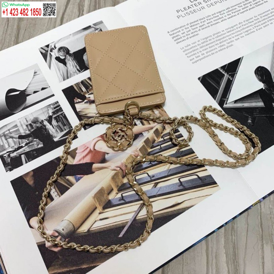 Replica Chanel Top Quality AAA+ 19 In The Fall Of The New Camellias Work The Cards The Card Pack 86068