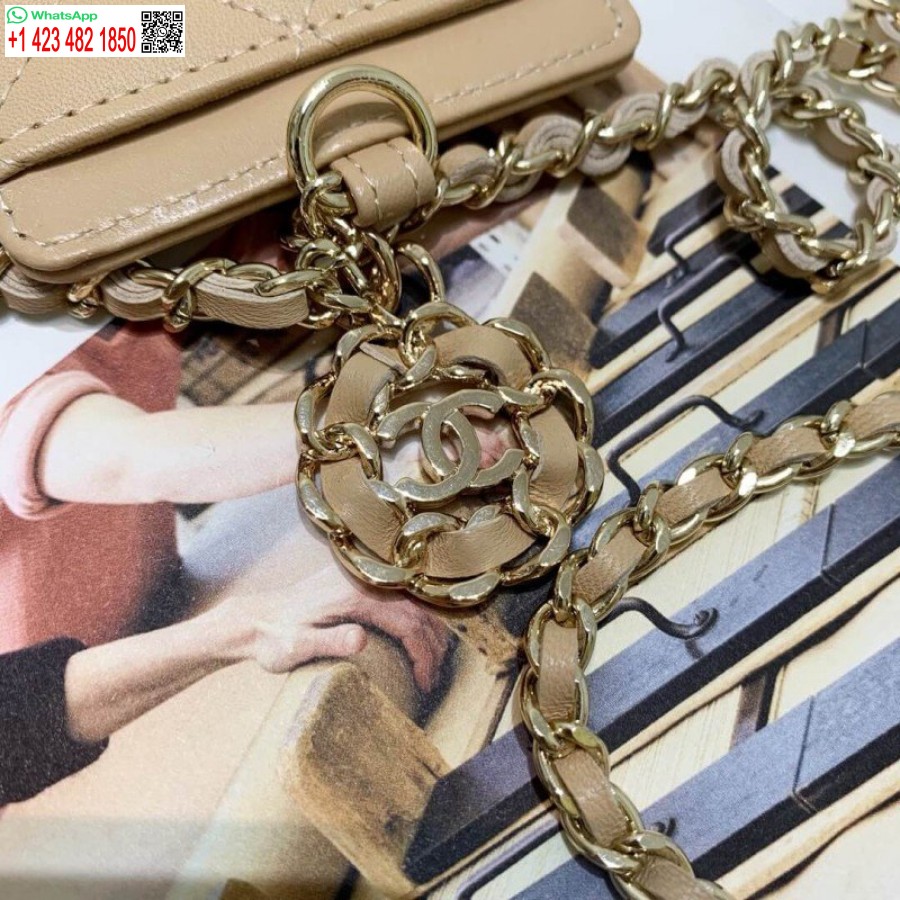 Replica Chanel Top Quality AAA+ 19 In The Fall Of The New Camellias Work The Cards The Card Pack 86068