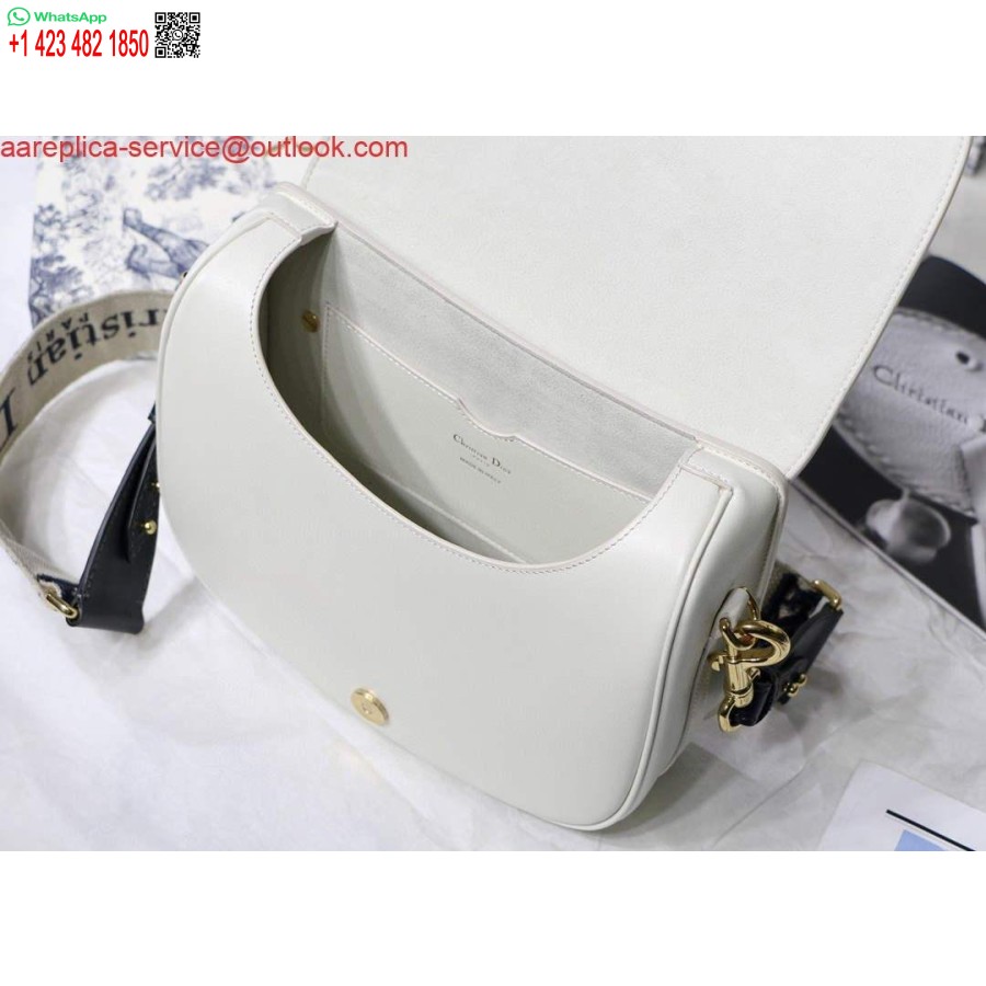 نسخة طبق الأصل من حقيبة Dior M9320 كبيرة الحجم من Dior Bobby مصنوعة من جلد العجل مع حزام مطرز مائل أزرق