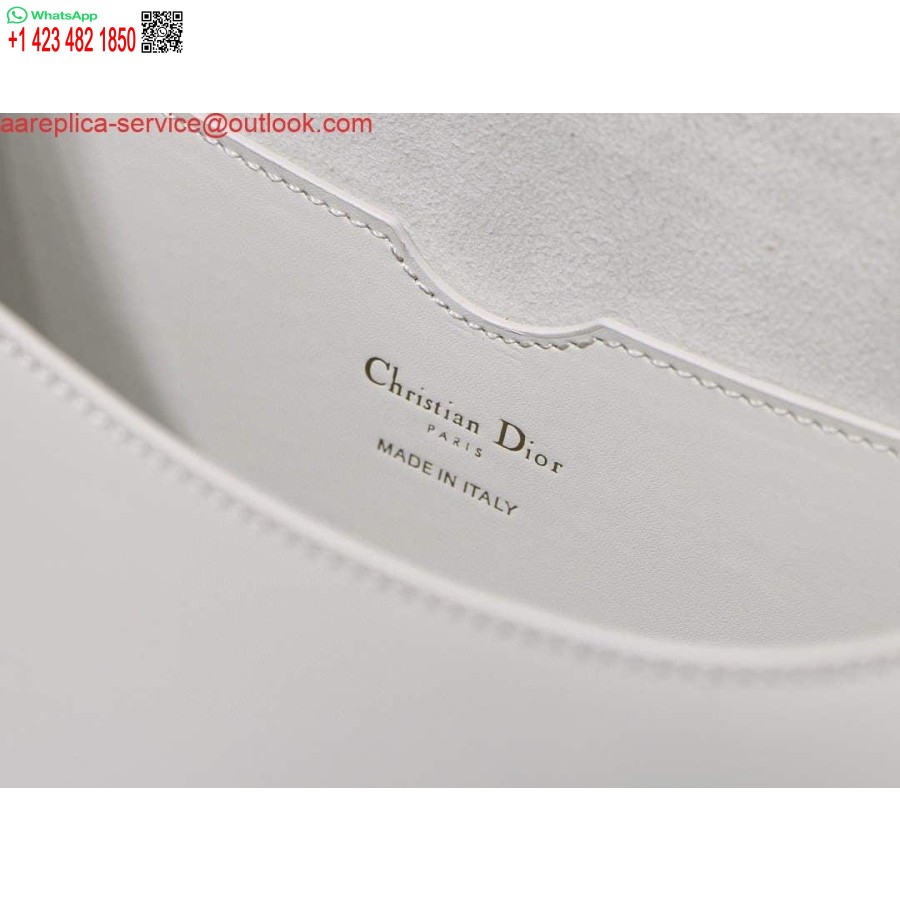 نسخة طبق الأصل من حقيبة Dior M9320 كبيرة الحجم من Dior Bobby مصنوعة من جلد العجل مع حزام مطرز مائل أزرق