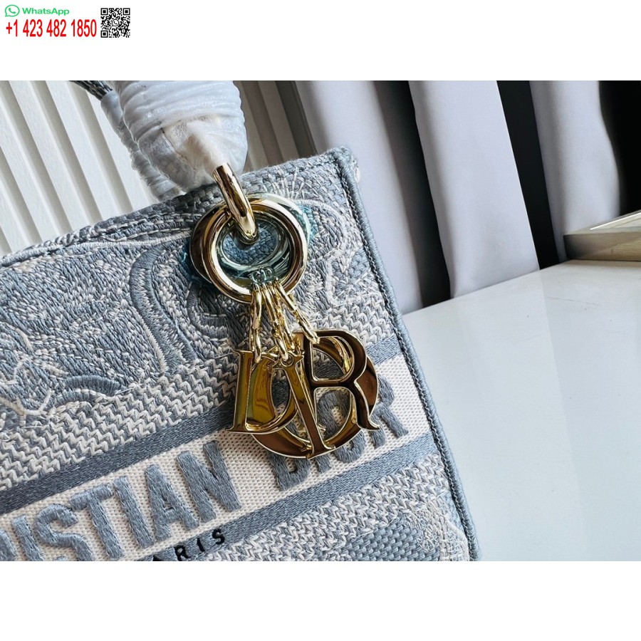 2024 Dior Printsess Anna Kandekott Taevasinise Hirve Tikandiga Käekott