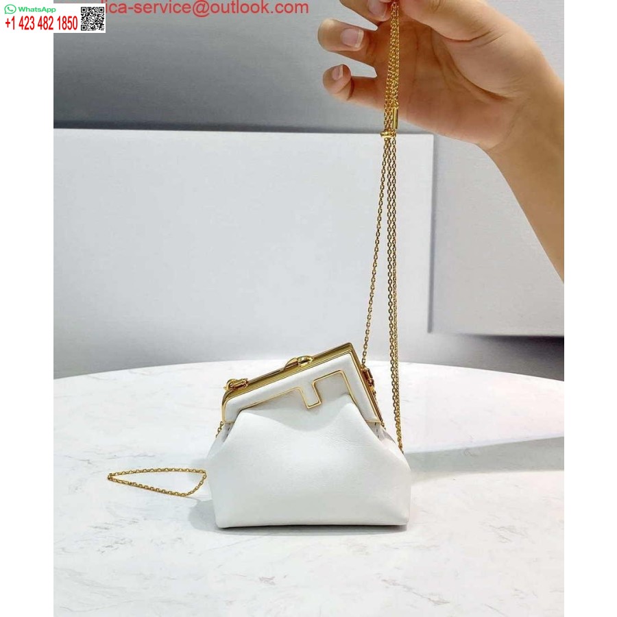 Replica Fendi 7as051 Nano Fendi Första Berlock I Vitt Nappaläder