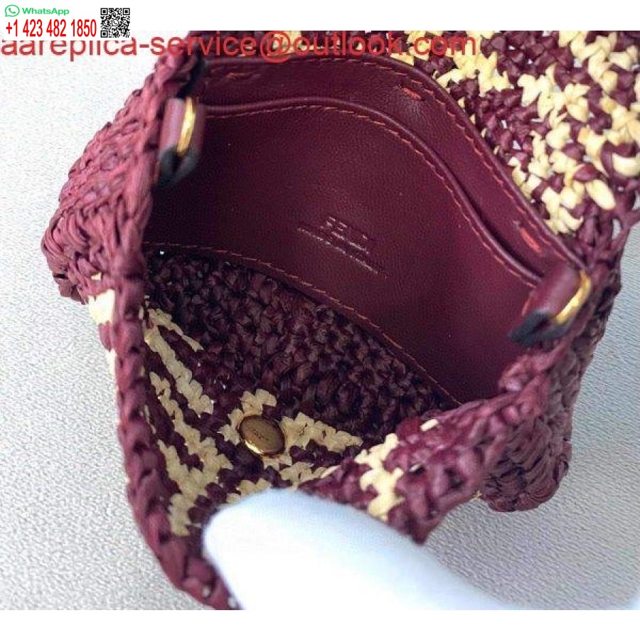 Replica Fendi 7ar844 Nano Baguette Berlock Vinröd Raffia Berlock