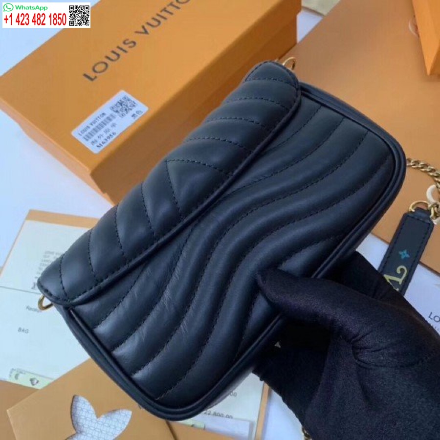 Replica Louis Vuitton Black New Wave Chain Pochette M63929 BLV623
