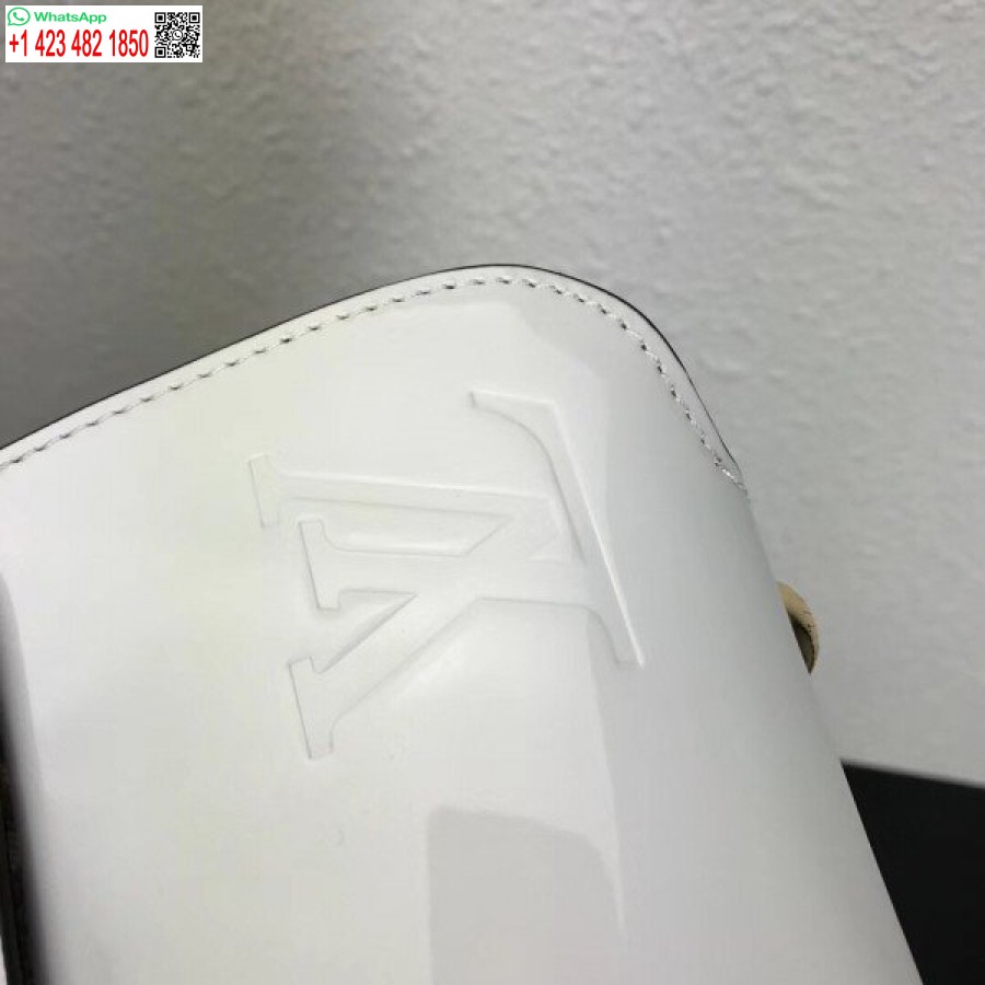 реплика Louis Vuitton бяла чанта от черешово дърво лачена кожа M53352 Blv661