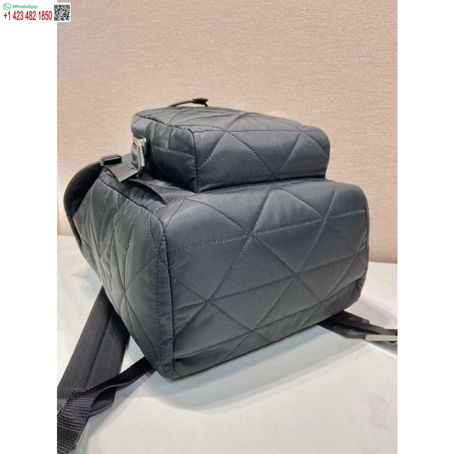 Replica Prada 2vz135 Re-nylon Polstret Rygsæk Med Hætte Sort