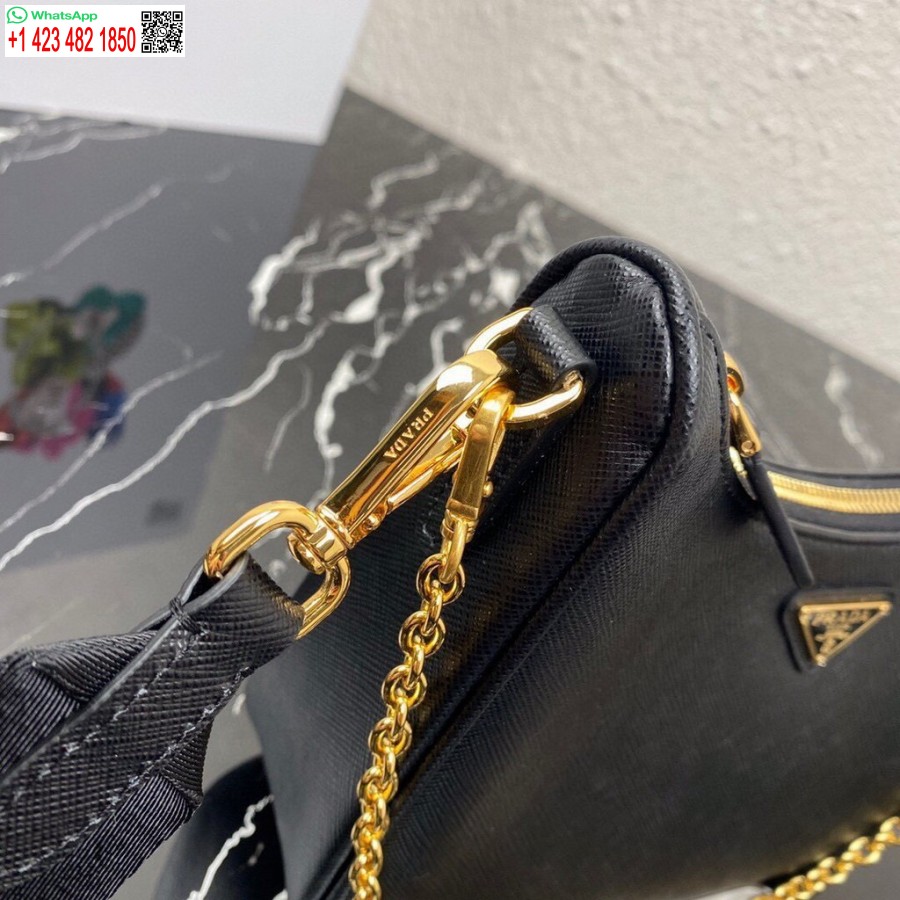 Replika Prada 1bh204 Prada Re-edition 2005 Saffiano Usnjena Torba V črni Barvi