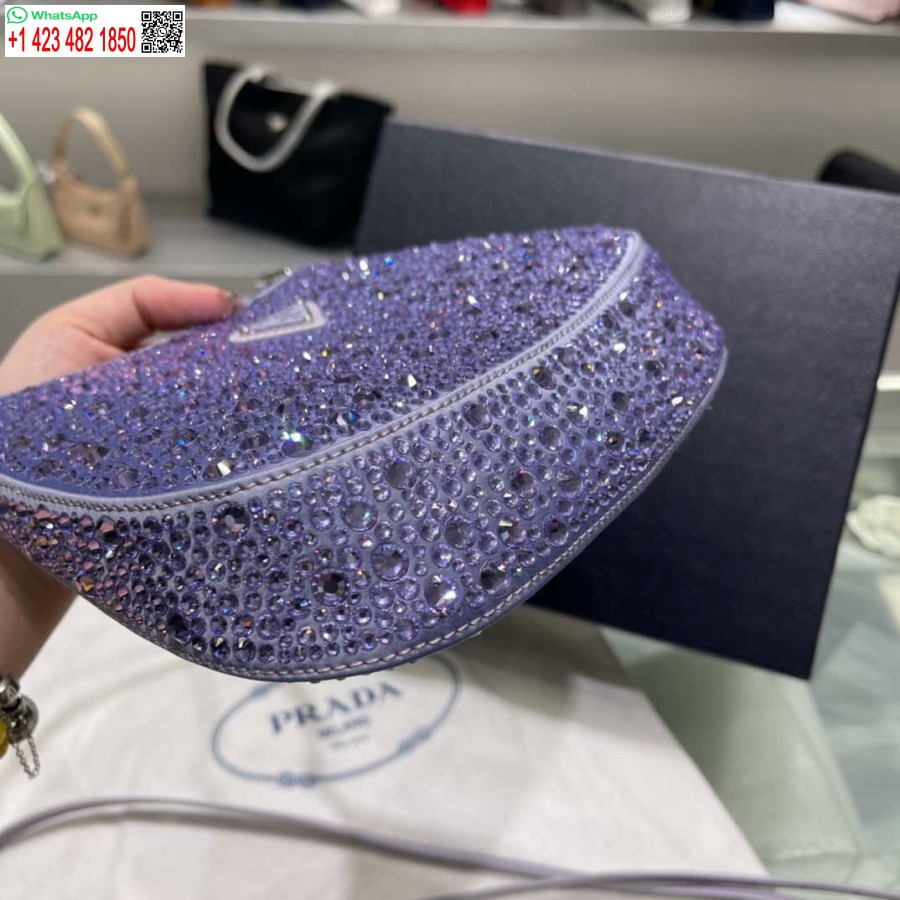 Replica Prada 1bc169 Prada Cleo Satiinilaukku Violetilla Applikaatiolla