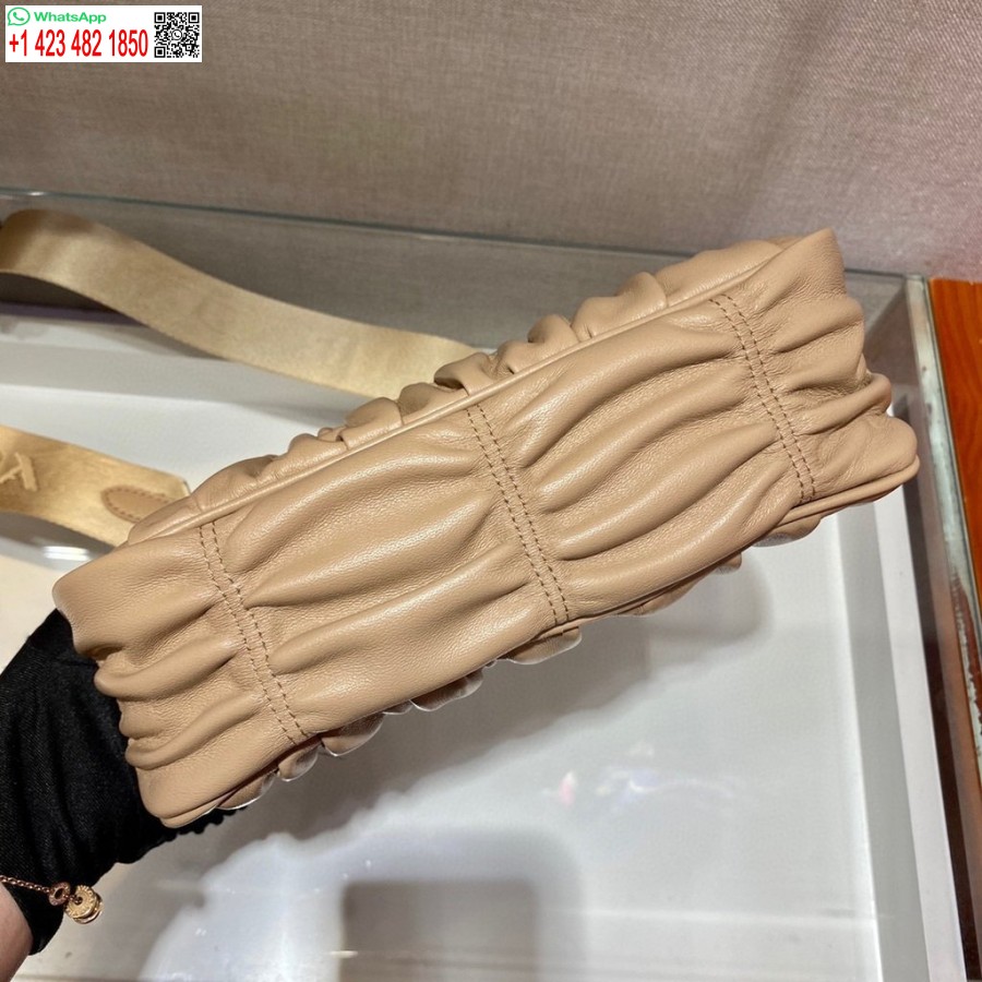 Replica Prada 1bh204 Minivesker Prada Crossbody Skinnveske I Aprikos