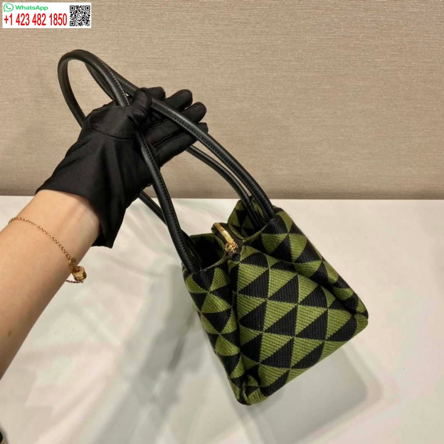 Replica Prada 1ba368 Fra Rullebanen Liten Brodert Stoff Prada Symbole Bag Svart Eføygrønn