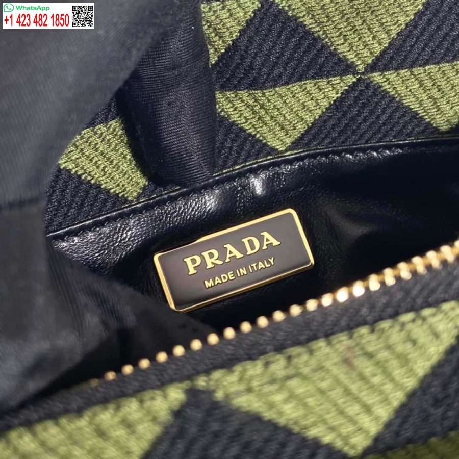 Replica Prada 1ba368 Fra Rullebanen Liten Brodert Stoff Prada Symbole Bag Svart Eføygrønn